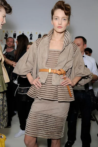 Look 24